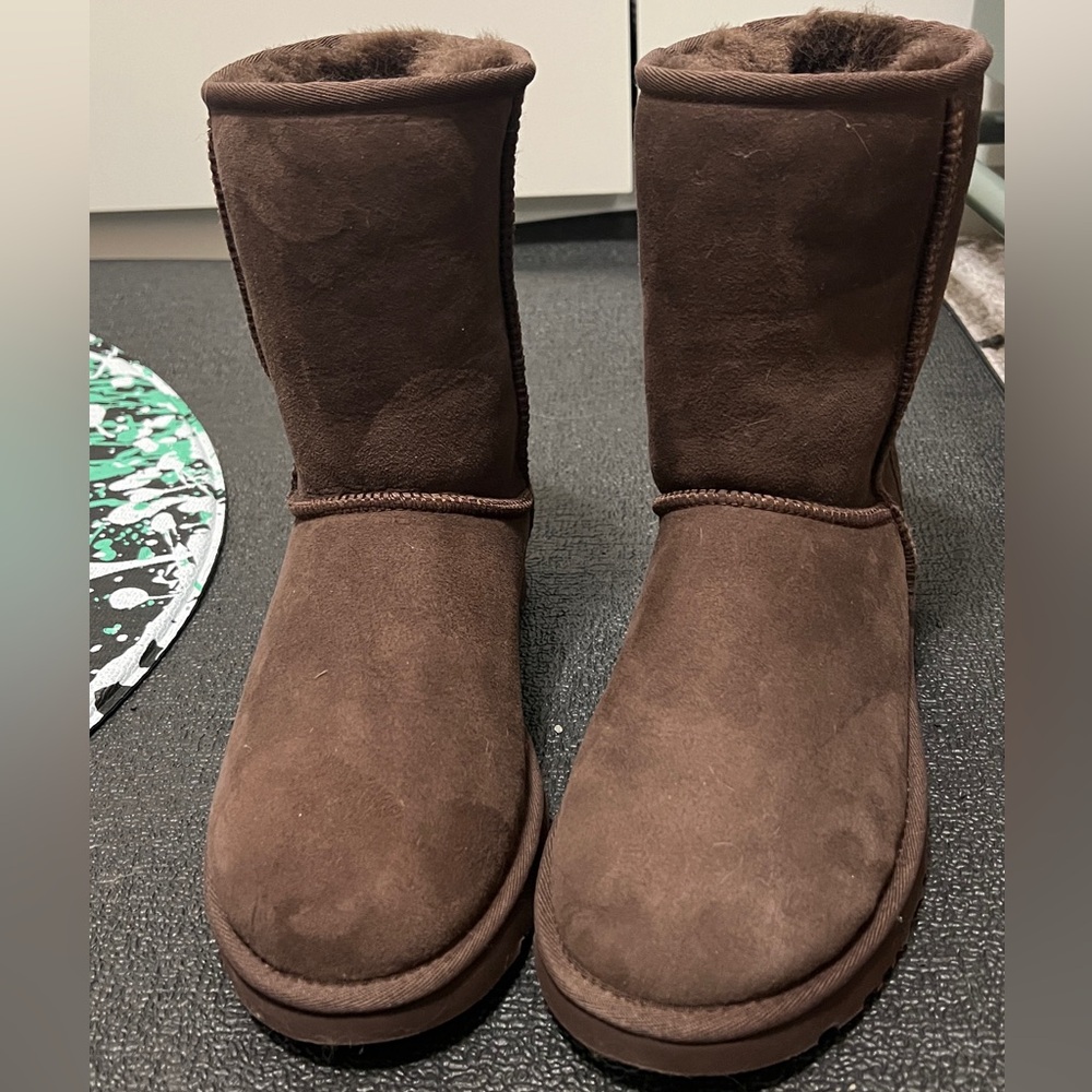 Ugg Classic Shortie II in Burnt Cedar Size 8